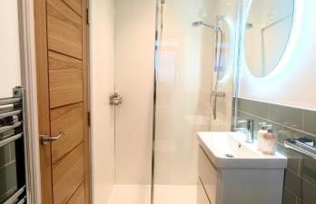 Hillside Park Studio - Photo 2