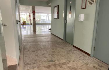 Apto Tombo Guarujá lindo 2dorm 2 banh pé na areia com elevador promoção - Foto 19