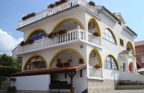 Villa Flora - Foto 2