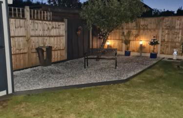 A Bright and Spacious Gem - Foto 26