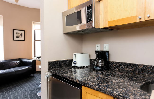 Maverick Suites at 400 Columbus Ave - Foto 55