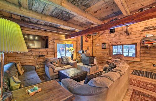 Secluded Vanderbilt Cabin, 9 Mi to Treetops! - Foto 5