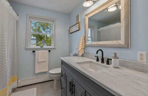 Modern Chic Home in Windham - Foto 8