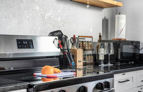 MODERN - Mins to Beach - Walk to Downtown - Free parking - Foto 14