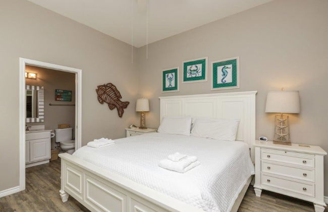 Let's Padre at Village by the Beach by Silver Sands Vacation Rentals - Foto 2