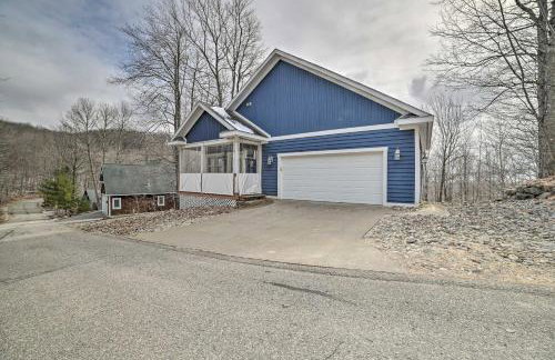 1 Mi to Nubs Nob Pet-Friendly Home with Hot Tub - Foto 2