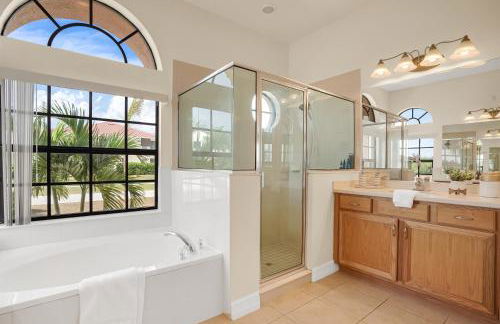 Luxury Villa in Punta Gorda Isles - Photo 27