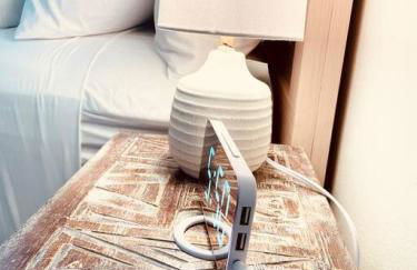 Zen Haus Garden Retreat, prime location, Luxe amenities - Photo 25