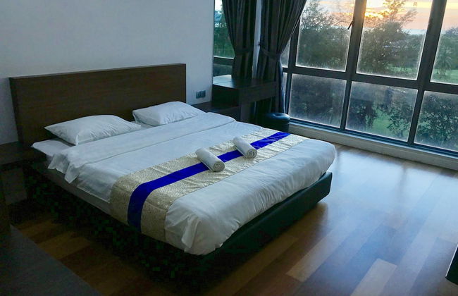 Sunset Seaview Vacation Condos City Centre @ IMAGO Shopping Mall - Foto 9