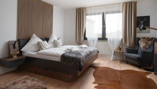 1-4 Gäste Wohnung W-Lan, Netflix, Amazon, Parken, Arbeitsplatz, 24h Check in ,Vollausgestattet Küche, Handtücher Seife u,v,m für Geschäftsreisende, Paare, Familien , - Foto 2