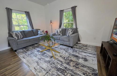 2-BR Modern Home for Families & Work - Foto 2