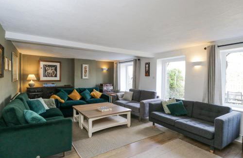 The Old School House - Photo 1