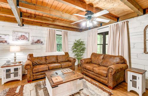 Peaceful Mt Juliet Cabin with Patio and Fire Pit - Foto 4