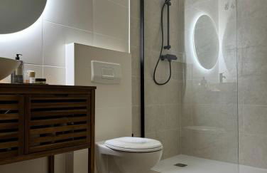 Villa Amarilla 4 Bed 3 Bath private pool - Photo 2