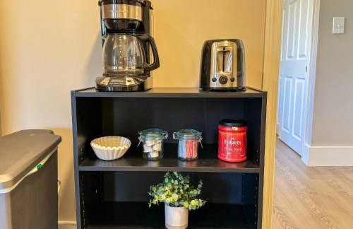 New Remodel | Mins to DHMC & Hanover | Explore NH - Foto 25