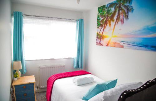 Lucky Home - Ideal for Trade, Consultants & Family - Near Alton Towers, 3 Bedrooms - 4 Beds - Max 5 Guests - Foto 9