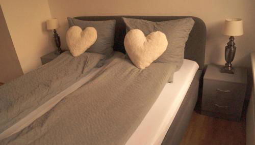 NEUE 50qm 2 Zimmer bis 3 Personen Gern mit Hund Grosser Garten - Foto 2