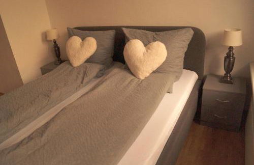 NEUE 50qm 2 Zimmer bis 3 Personen Gern mit Hund Grosser Garten - Foto 2