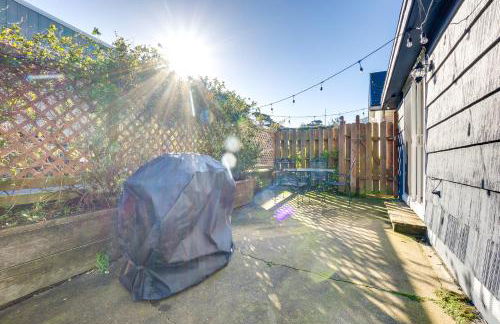 Bandon Beach House Rental Walk to Downtown! - Photo 3