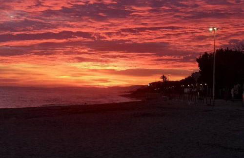 Private terrace 1BR apt - 4min walk to the beach - Foto 35