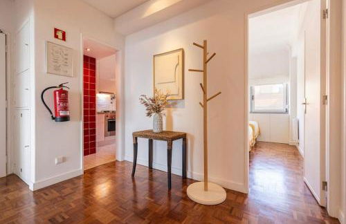 Unique Riverview Apartment - Photo 30