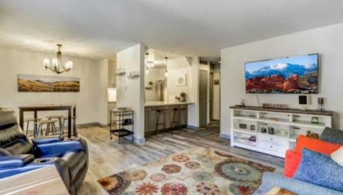 Modern MTN Condo Cozy 2BR Retreat Heated Pool - Foto 5