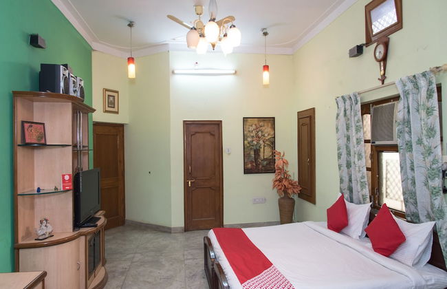 OYO 12830 Home Charming 3BHK Villa Airport Road - Foto 15
