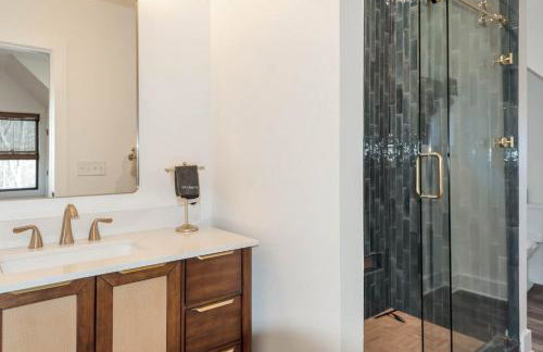 Lux Riverfront Retreat- Hot Tub, Game Room, Views! - Photo 32