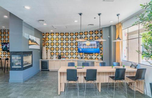 Lavish 2BD Walk to Westgate Pool Gym WD - Foto 12