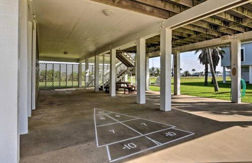 1 Block to Beach Family Getaway in Galveston! - Photo 26