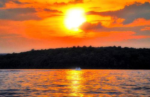 Lakefront Cabin Rental with Incredible Sunsets on Lake Wallenpaupack, Pennsylvania - Foto 12