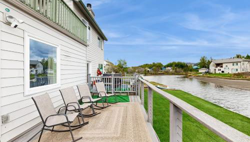 Campbell Lake Escape - Photo 2