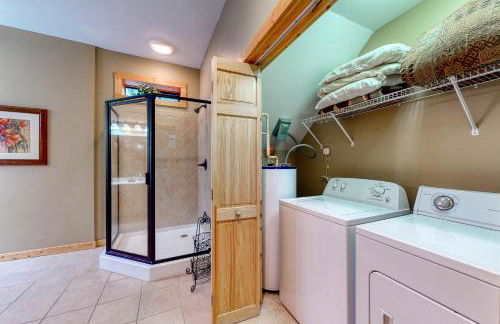 Red Roof Retreat - Photo 24