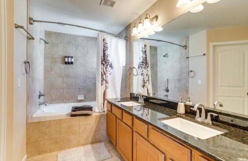 6 Mi to DIA Spacious Home with Backyard in Denver! - Foto 15