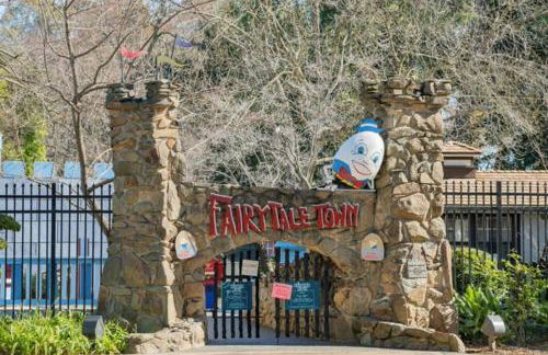 Artist's retreat near the heart of the city - Photo 13