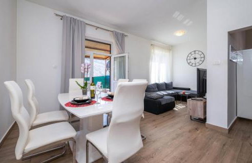 Stunning Apartment In Rasa With Wifi - Foto 5