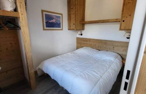 Confort 2 pièces, balcon et casier à skis - FR-1-504-672 - Photo 4