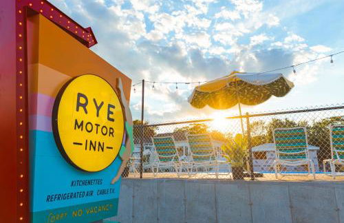 Rye Motor Inn - Oceanfront, Walk to Beach - Foto 3