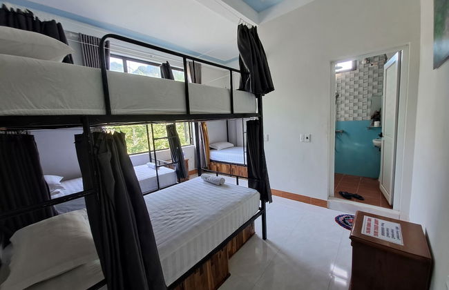 YoLo Pool Bar Villas - Foto 8