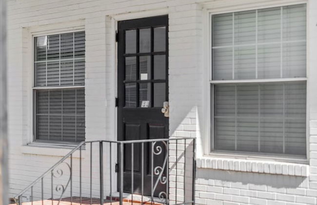 881 Furnished Apartments - Foto 48