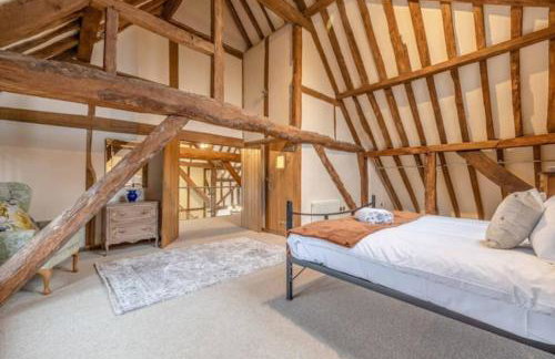 Dorney,Windsor Family Getaway with Hot Tub - Photo 11