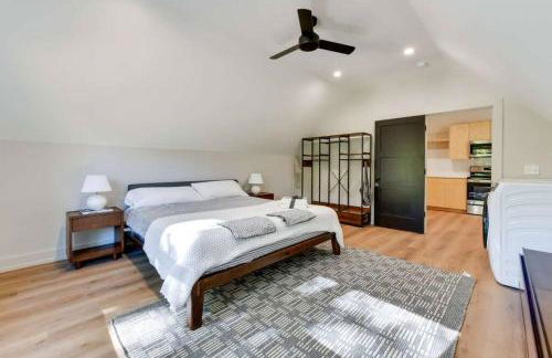 Tranquil Lakefront Carriage House with Dock - Foto 23