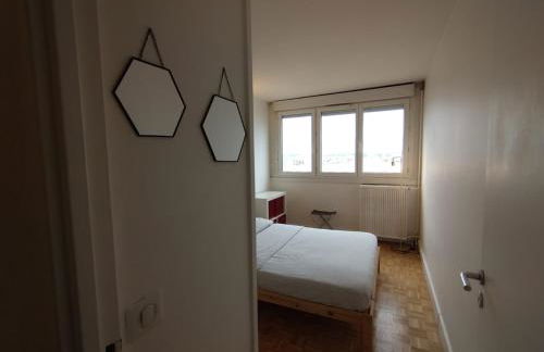 5 mn (450 m) walk Metro/La Defense/Netflix/Parking - Foto 34