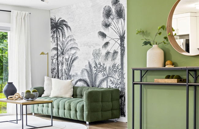 Hidden Garden A Serene Miami Escape - Photo 8