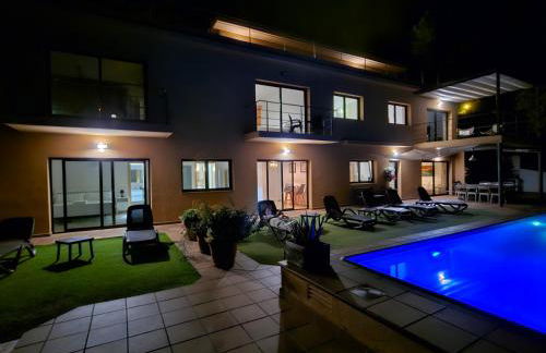 VILLA LA CALA with swimming pool & sea view, 10 min walk from the sea - Photo 2