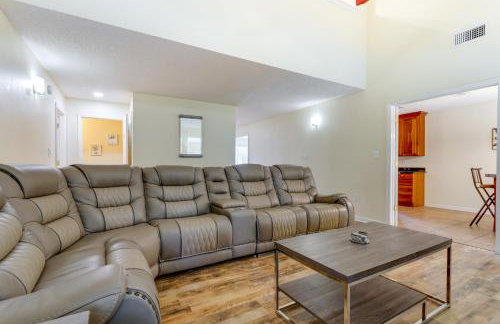 Mary Esther Home with Private Pool and Fireplace! - Foto 7