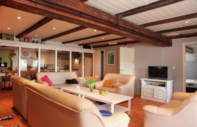 Quaint Farmhouse near River in Oosterwijk - Foto 10