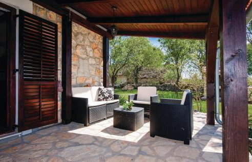 Villa Stone Medal - Photo 98