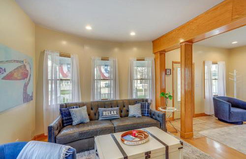 Walk to Beach Home with Pool in Vermilion - Foto 5