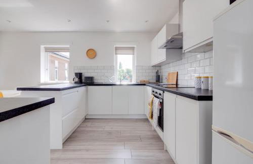 Pass the Keys Lovely 3 Bedroom property golf club and parking - Foto 12